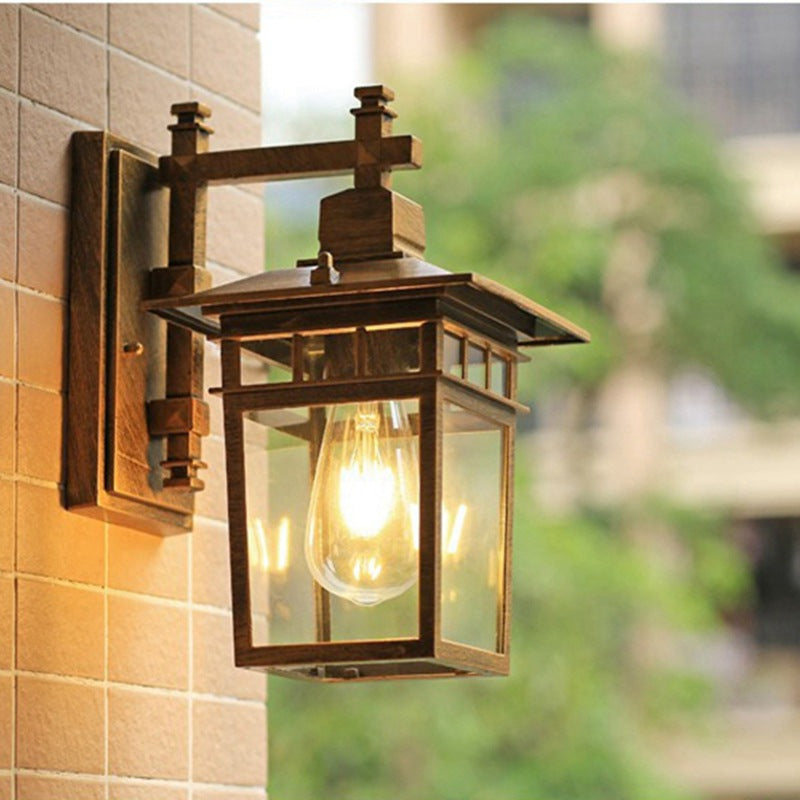 Traditionelle, rustikale, rechteckige Wandleuchte aus Aluminiumguss, Eisen und Glas mit einer Lichtquelle für Garten und Terrasse