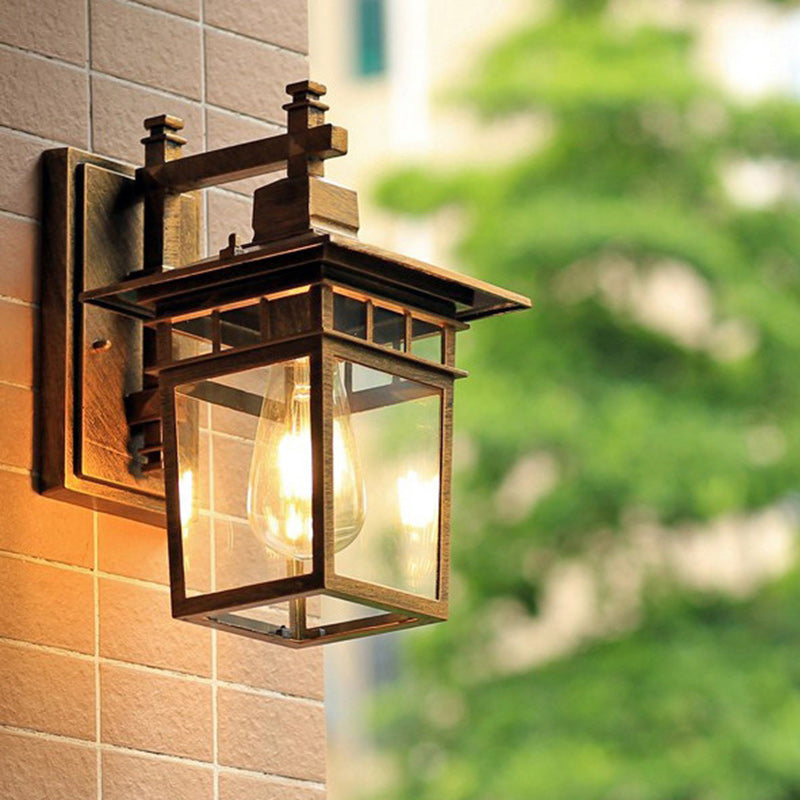 Traditionelle, rustikale, rechteckige Wandleuchte aus Aluminiumguss, Eisen und Glas mit einer Lichtquelle für Garten und Terrasse