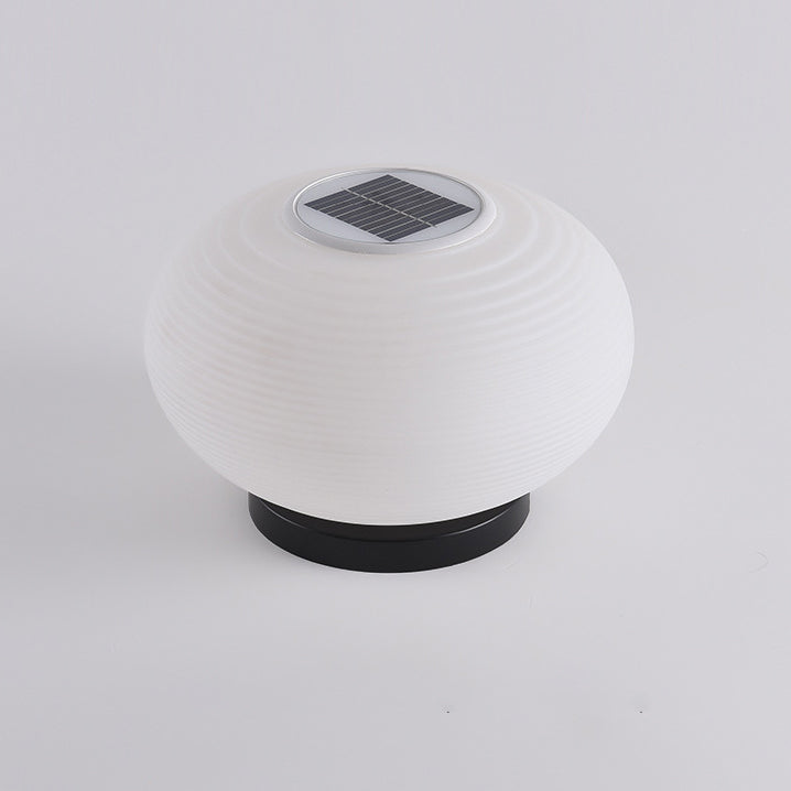 Moderner minimalistischer PE ovaler LED-Solar- und wasserdichter Außenleuchte für Garten und Terrasse | Karnz