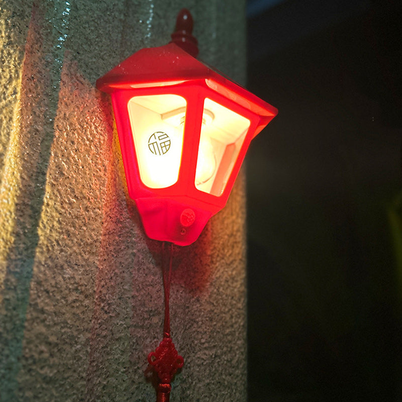 ABS-Eisen-Fu-Charakter-Kegel-1-flammige Solar-Wandleuchte für den Außenbereich