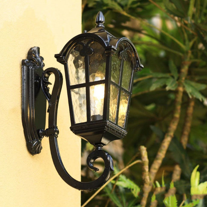Zeitgenössische nordische Aluminium-Glas gebogene quadratische 1-Licht Wandlampe für außen | Karnz