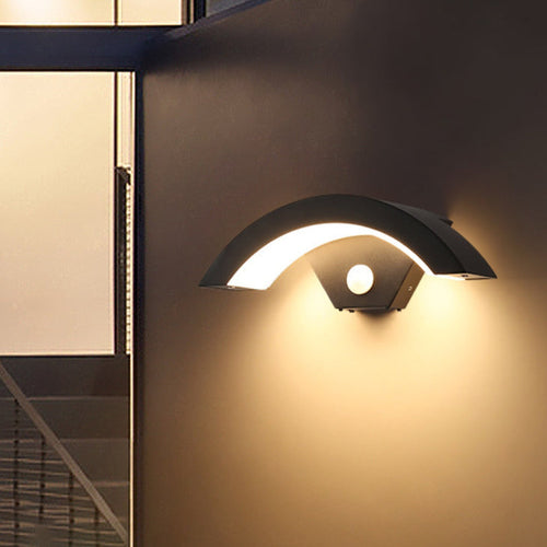 Moderner Minimalistischer Gebogener Aluminium Acryl LED Wandleuchtenlampe Für Garten | Karnz