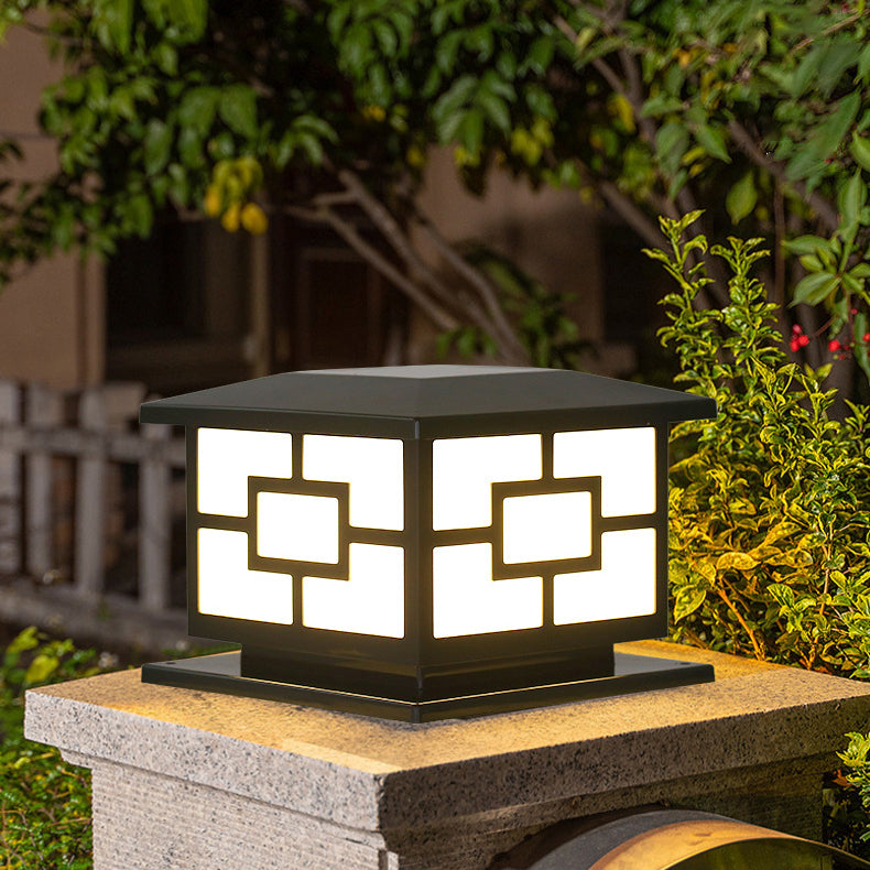 Zeitgenössische Industrie ABS Würfel LED Wasserdichte Solar-Postlampe für Außenpatio | Karnz