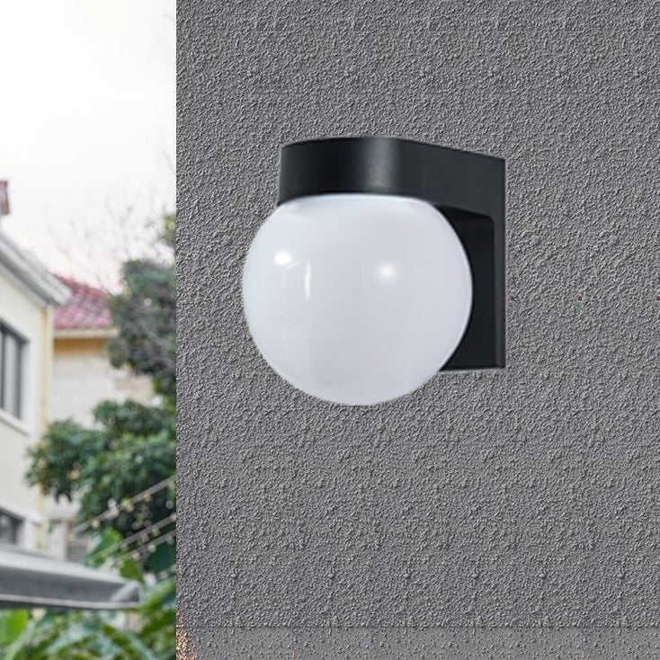 Moderne Einfachheit Wasserdichte Orb Polycarbonat Acryl 1-Licht Wand Scone Lampe Für Außenpatio | Karnz