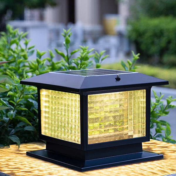 Moderner minimalistischer solarbetriebener wasserdichter rechteckiger Diamantstreifen-Glas-Schirm Aluminiumrahmen LED-Pfostenkopflicht für den Garten | Karnz
