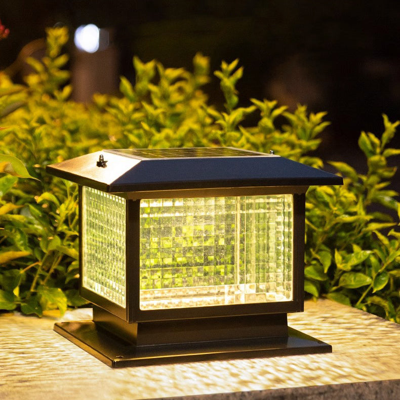Moderner minimalistischer solarbetriebener wasserdichter rechteckiger Diamantstreifen-Glas-Schirm Aluminiumrahmen LED-Pfostenkopflicht für den Garten | Karnz