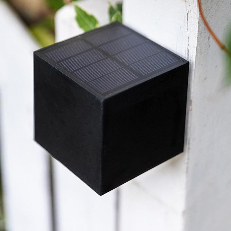 Moderner Minimalistischer Würfel Kunststoff Solar LED Wandleuchtenlampe für Garten | Karnz