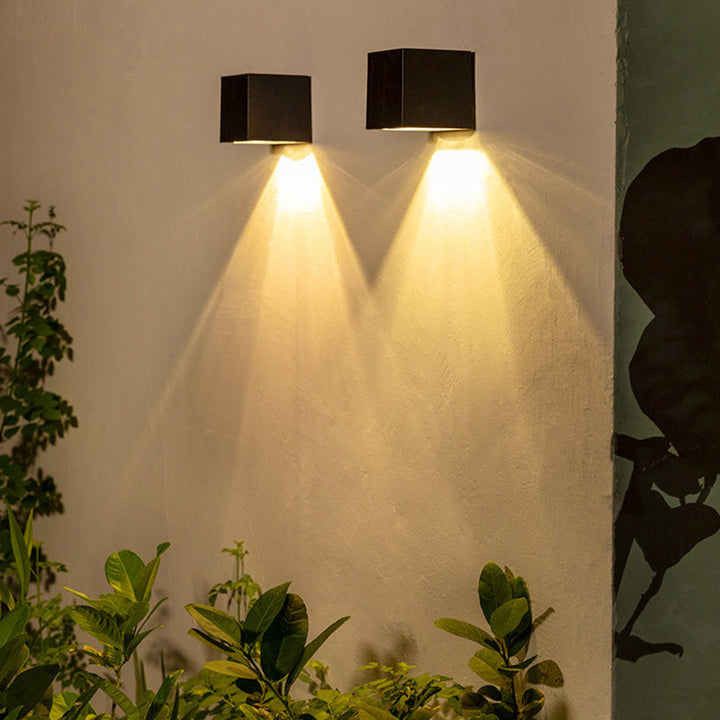 Moderner Minimalistischer Würfel Kunststoff Solar LED Wandleuchtenlampe für Garten | Karnz