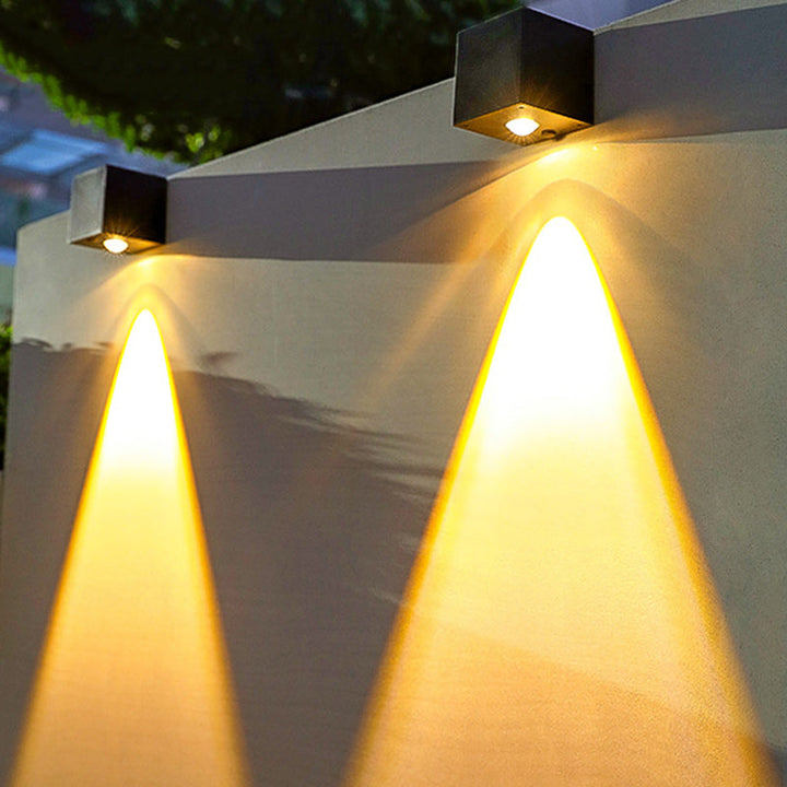 Moderner Minimalistischer Würfel Kunststoff Solar LED Wandleuchtenlampe für Garten | Karnz