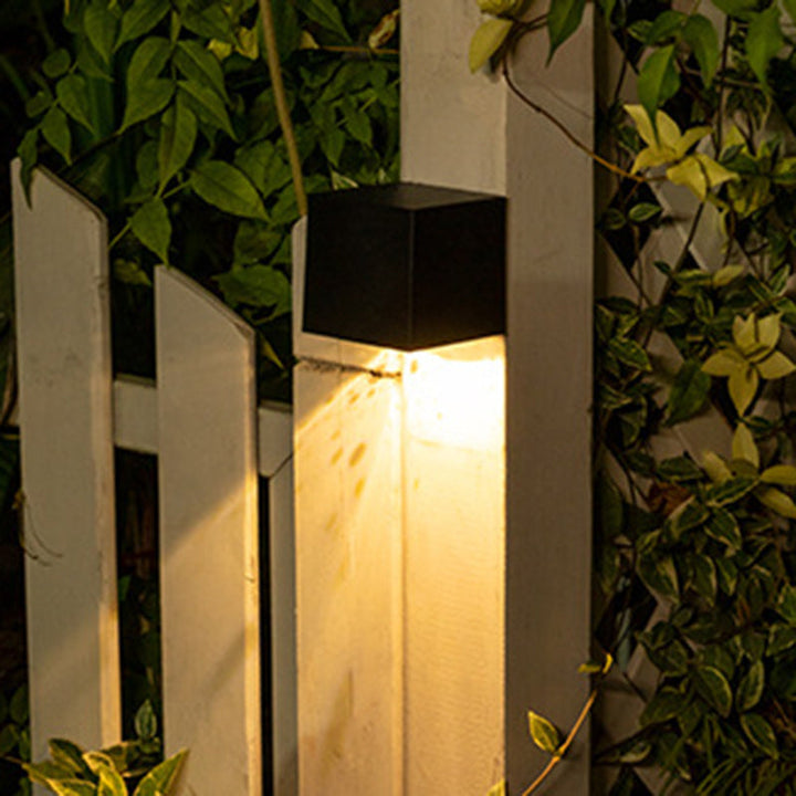 Moderner Minimalistischer Würfel Kunststoff Solar LED Wandleuchtenlampe für Garten | Karnz