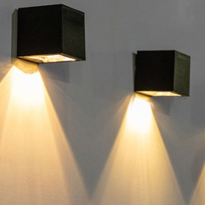 Moderner Minimalistischer Würfel Kunststoff Solar LED Wandleuchtenlampe für Garten | Karnz