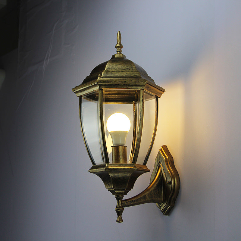 Zeitgenössische Retro Wasserdichte Sechseckige Käfig Aluminium Mattiertes Klarglas 1-Licht Wandlampe Für Außenpatio | Karnz