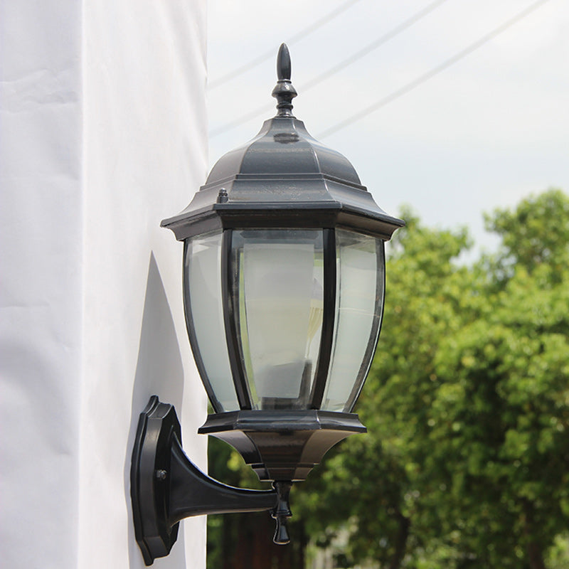 Zeitgenössische Retro Wasserdichte Sechseckige Käfig Aluminium Mattiertes Klarglas 1-Licht Wandlampe Für Außenpatio | Karnz