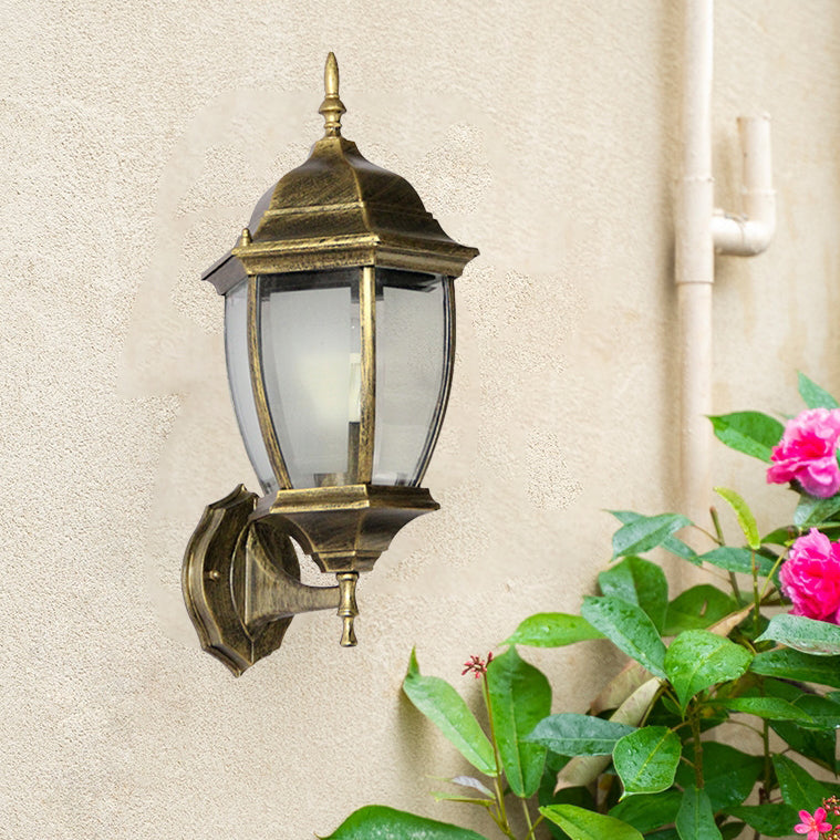 Zeitgenössische Retro Wasserdichte Sechseckige Käfig Aluminium Mattiertes Klarglas 1-Licht Wandlampe Für Außenpatio | Karnz