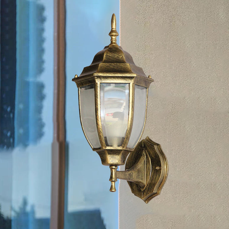 Zeitgenössische Retro Wasserdichte Sechseckige Käfig Aluminium Mattiertes Klarglas 1-Licht Wandlampe Für Außenpatio | Karnz
