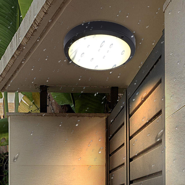 Wasserdichte runde LED-Deckenleuchte aus Aluminium und Acryl für den Außenbereich zur flächenbündigen Montage im Garten