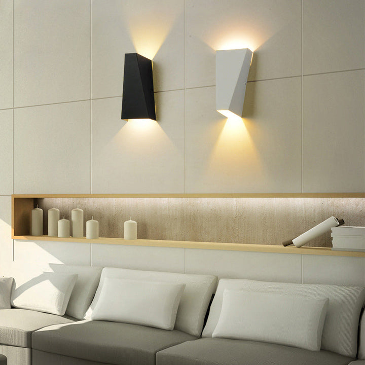 Moderne Minimalistische Wasserfeste Trapezförmige Aluminium Druckguss LED Außenwandleuchte für den Außenbereich | Karnz