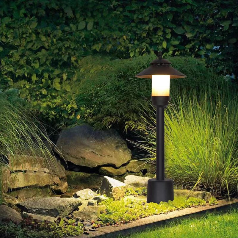 Traditionelle europäische wasserdichte halbrunde Zylinder-Aluminium-Dolomit 1-Licht Außenlandschaftslampe für den Garten | Karnz