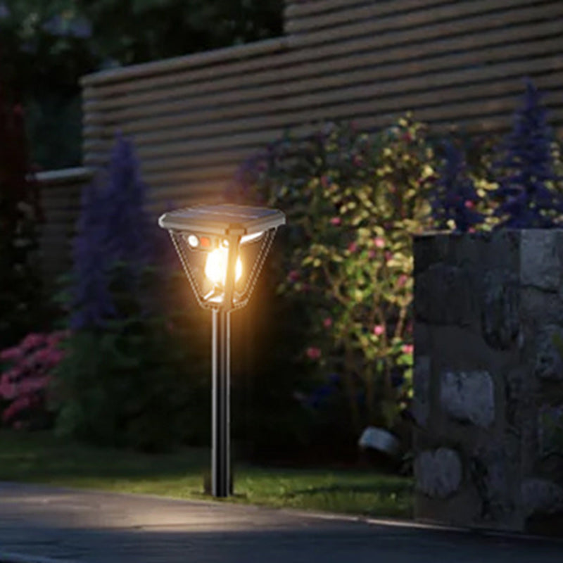 Zeitgenössische industrielle menschliche Körpersensor LED Solar wasserdicht Rasen Einstecklicht für den Außenbereich Patio | Karnz