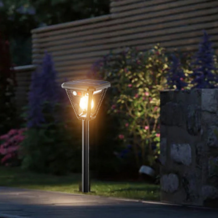Zeitgenössische industrielle menschliche Körpersensor LED Solar wasserdicht Rasen Einstecklicht für den Außenbereich Patio | Karnz