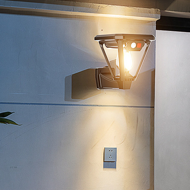 Zeitgenössische industrielle menschliche Körpersensor LED Solar wasserdicht Rasen Einstecklicht für den Außenbereich Patio | Karnz