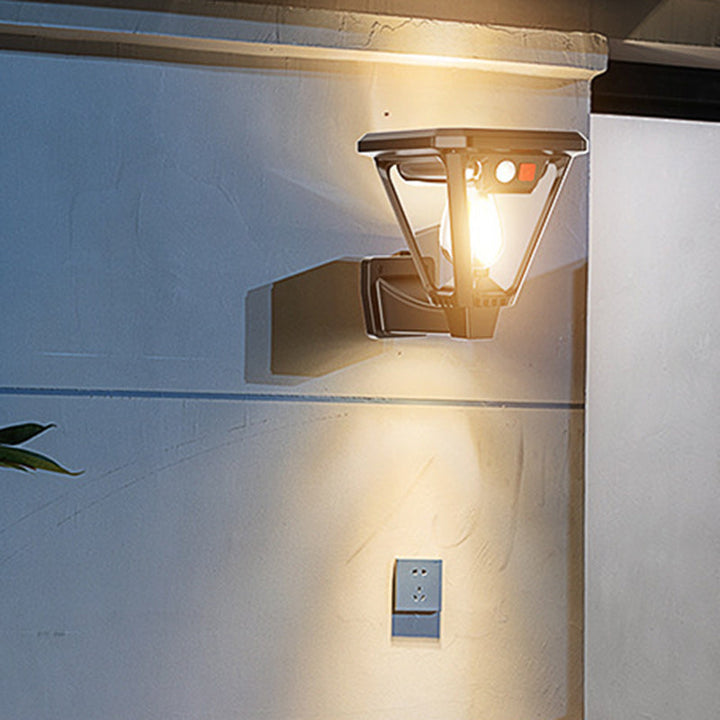 Zeitgenössische industrielle menschliche Körpersensor LED Solar wasserdicht Rasen Einstecklicht für den Außenbereich Patio | Karnz