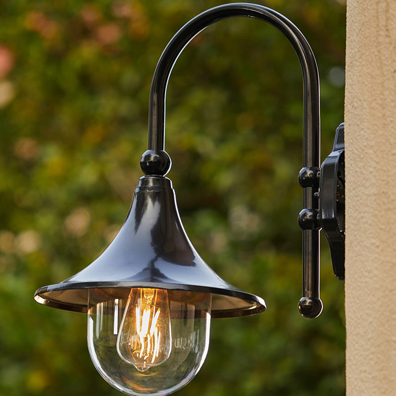 Moderne, schlichte Wandleuchte aus Aluminium mit Trompetenschirm und Glas, einflammig, für den Außenbereich, geeignet für den Garten