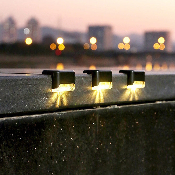 Zeitgenössisches industrielles PP quadratisches wasserdichtes LED-Solar-Außenstufenlicht für den Garten | Karnz