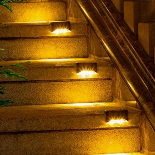 Zeitgenössisches industrielles PP quadratisches wasserdichtes LED-Solar-Außenstufenlicht für den Garten | Karnz