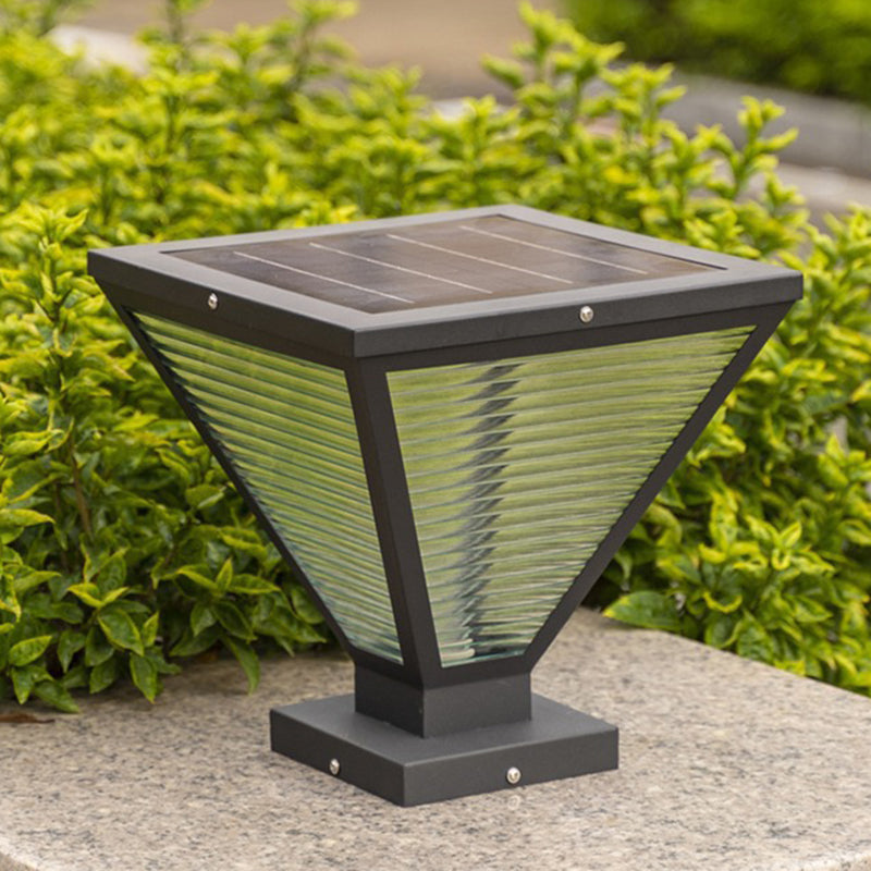 Modern Minimalist Solar Waterproof Square Prismatic Stainless Steel Glass LED Außenleuchte Für Patio | Karnz