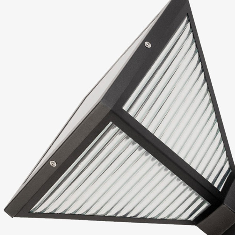 Modern Minimalist Solar Waterproof Square Prismatic Stainless Steel Glass LED Außenleuchte Für Patio | Karnz