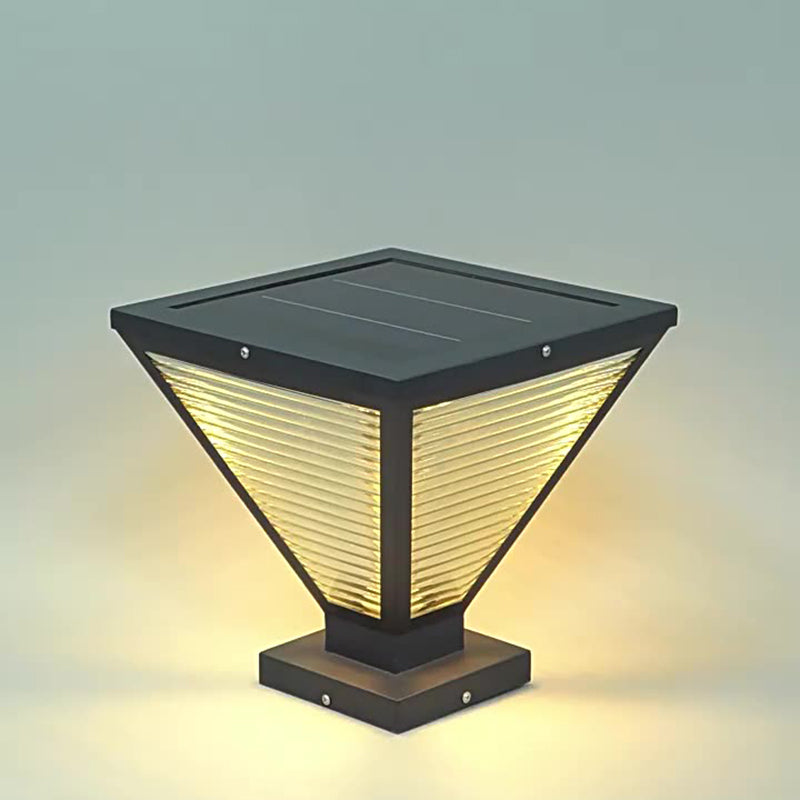 Modern Minimalist Solar Waterproof Square Prismatic Stainless Steel Glass LED Außenleuchte Für Patio | Karnz