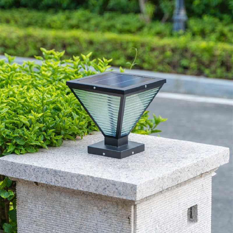 Modern Minimalist Solar Waterproof Square Prismatic Stainless Steel Glass LED Außenleuchte Für Patio | Karnz