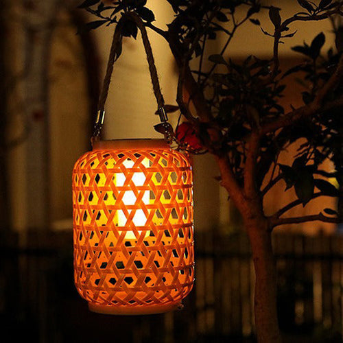 Moderne Art Deco Solar Wasserdicht Imitation Rattan Gewebte Laterne Zylindrische Kunststoff LED Außenlicht Für Garten | Karnz