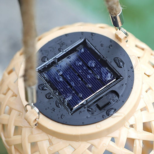 Moderne Art Deco Solar Wasserdicht Imitation Rattan Gewebte Laterne Zylindrische Kunststoff LED Außenlicht Für Garten | Karnz