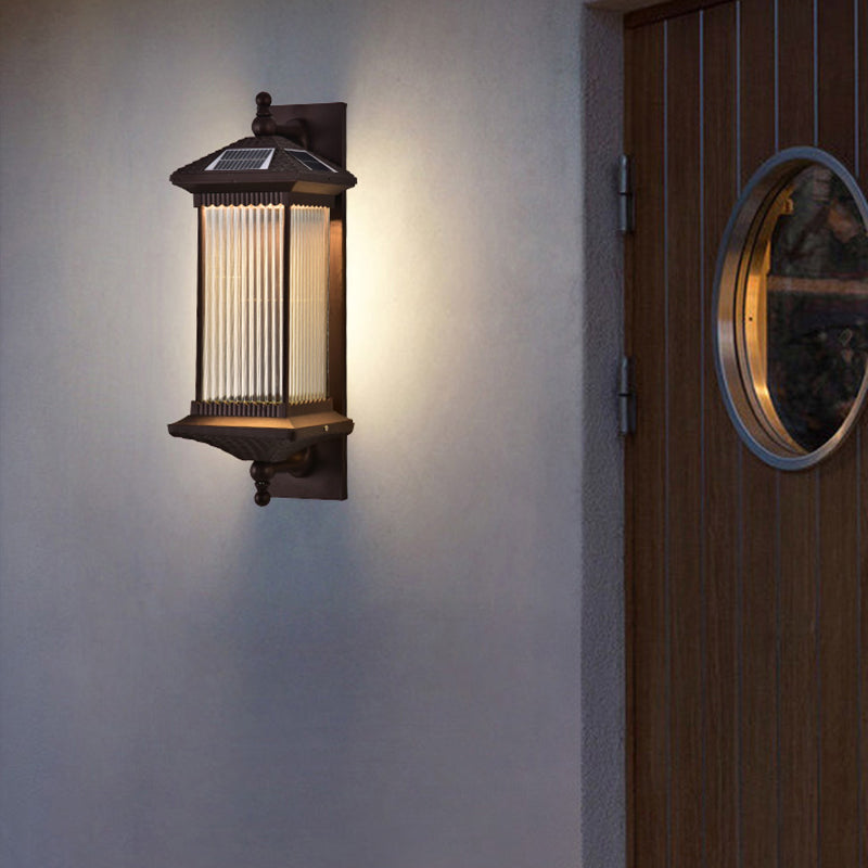 Traditionelles chinesisches wasserdichtes rechteckiges Glas-Metall 1-Licht-Wand sconce Lampe für Außenpatio | Karnz