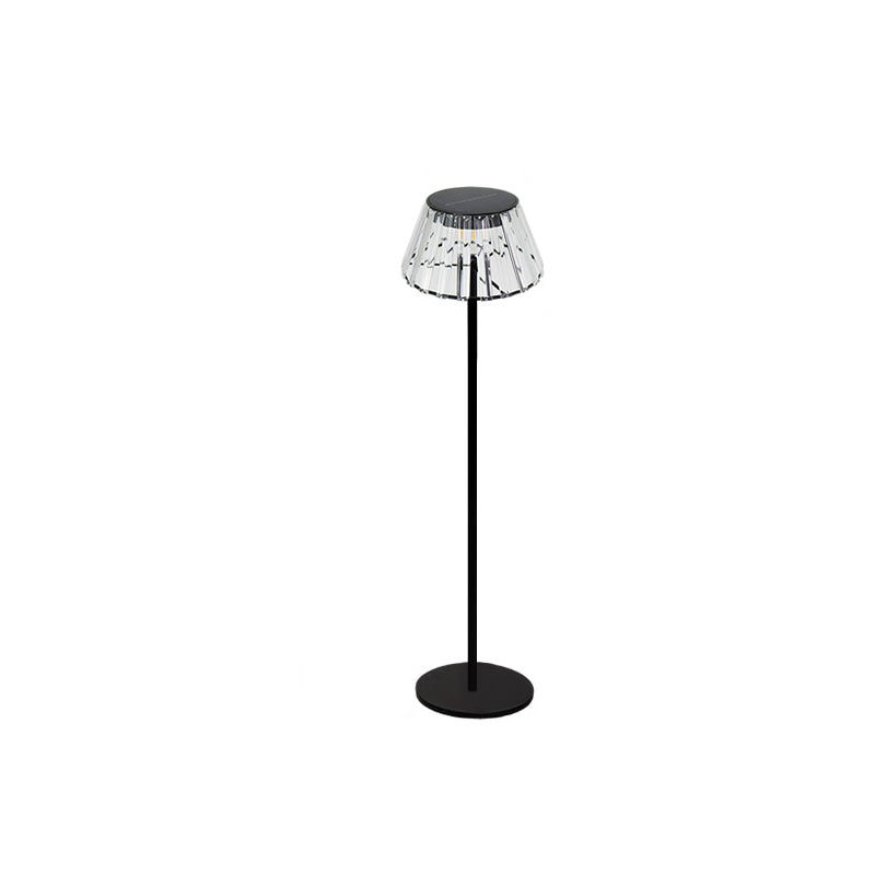 Wasserdichte Solar-USB-LED-Stehlampe aus Eisenglas für den Außenbereich für den Garten