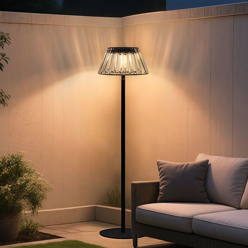 Wasserdichte Solar-USB-LED-Stehlampe aus Eisenglas für den Außenbereich für den Garten