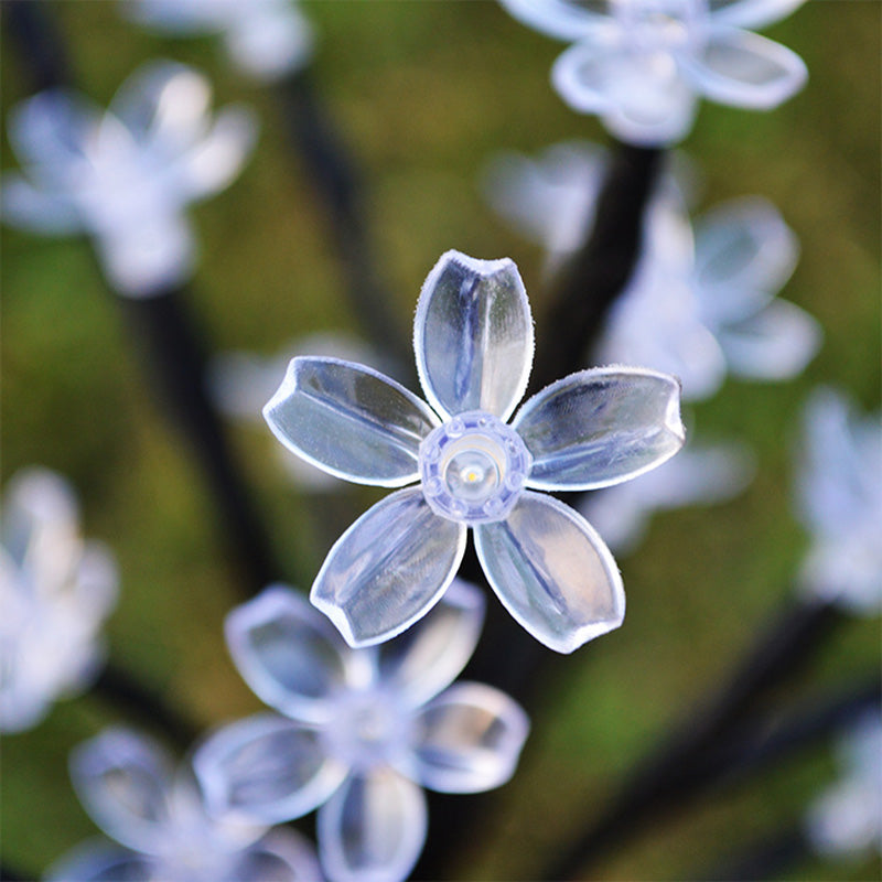 Moderne Art Deco Kirschblüte Lotus Kunststoff LED Outdoor Erdstecker Licht für Garten | Karnz