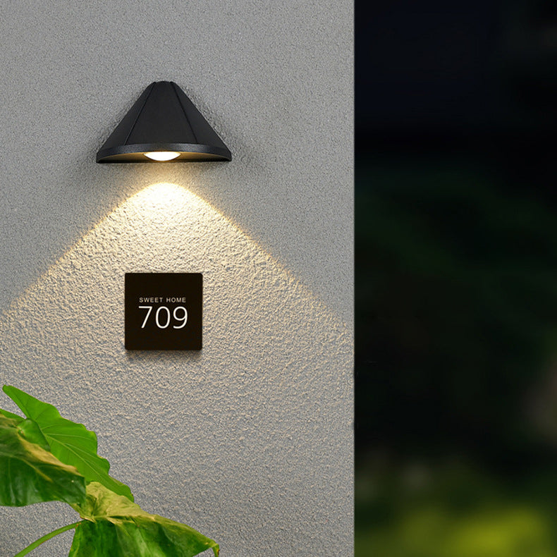 Modern Minimalist Triangle Wasserdichte Linse Aluminium LED Wandleuchte Lampe für Außenpatio | Karnz
