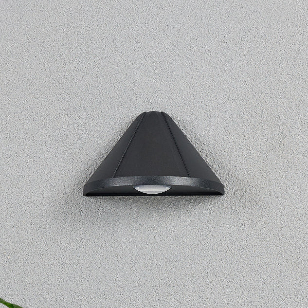 Modern Minimalist Triangle Wasserdichte Linse Aluminium LED Wandleuchte Lampe für Außenpatio | Karnz