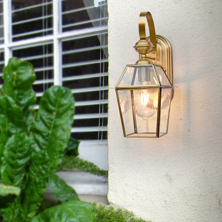Zeitgenössische Nordische Sechseckige Glocken Wasserfeste Glas Messing 1-Licht Wand Sconce Lampe Für Außenpatio | Karnz