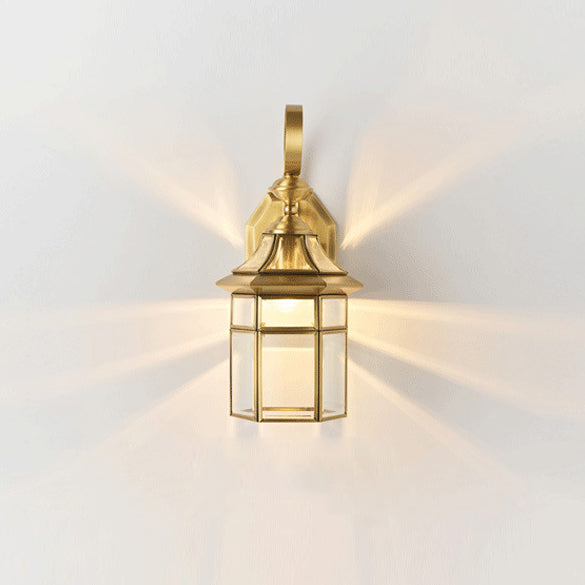 Zeitgenössische Nordische Sechseckige Glocken Wasserfeste Glas Messing 1-Licht Wand Sconce Lampe Für Außenpatio | Karnz