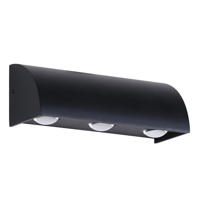 Moderne Einfachheit Wasserdichte Gewölbte Zylindrische Aluminium PC LED Wandleuchte für Außenbereich Patio | Karnz