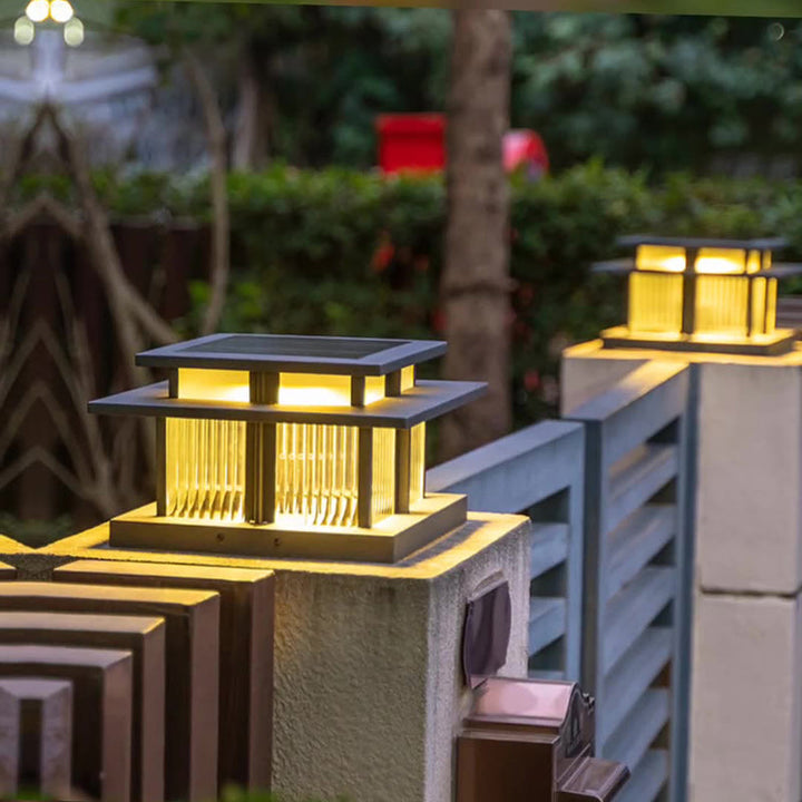 Modern Minimalist Solar Waterproof Square Cylinder Aluminiumlegierung Glas LED Landschaft Beleuchtung Außenlicht Für Außenpatio | Karnz