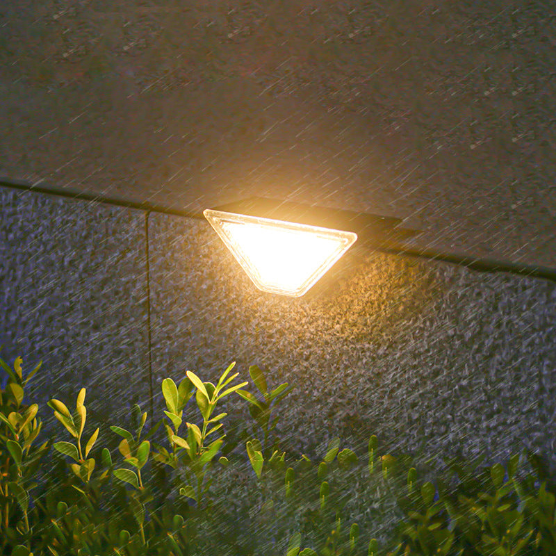 Moderne Einfachheit Solar Wasserdicht ABS PS Dreieck LED Landschaftsbeleuchtung Außenlicht Für Außenpatio | Karnz