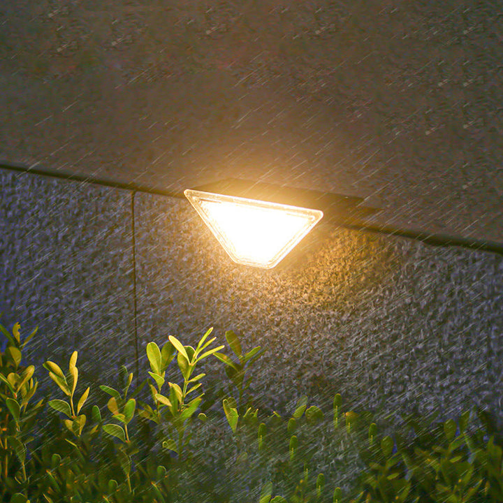 Moderne Einfachheit Solar Wasserdicht ABS PS Dreieck LED Landschaftsbeleuchtung Außenlicht Für Außenpatio | Karnz