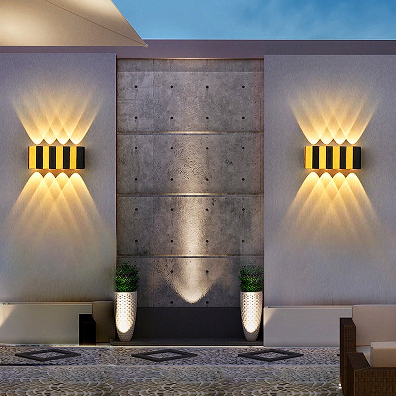 Moderne Einfachheit Wasserdichte Aluminium Rechteckige Gebogene Auf- und Abwärts LED Wandlampe Für Outdoor Patio | Karnz