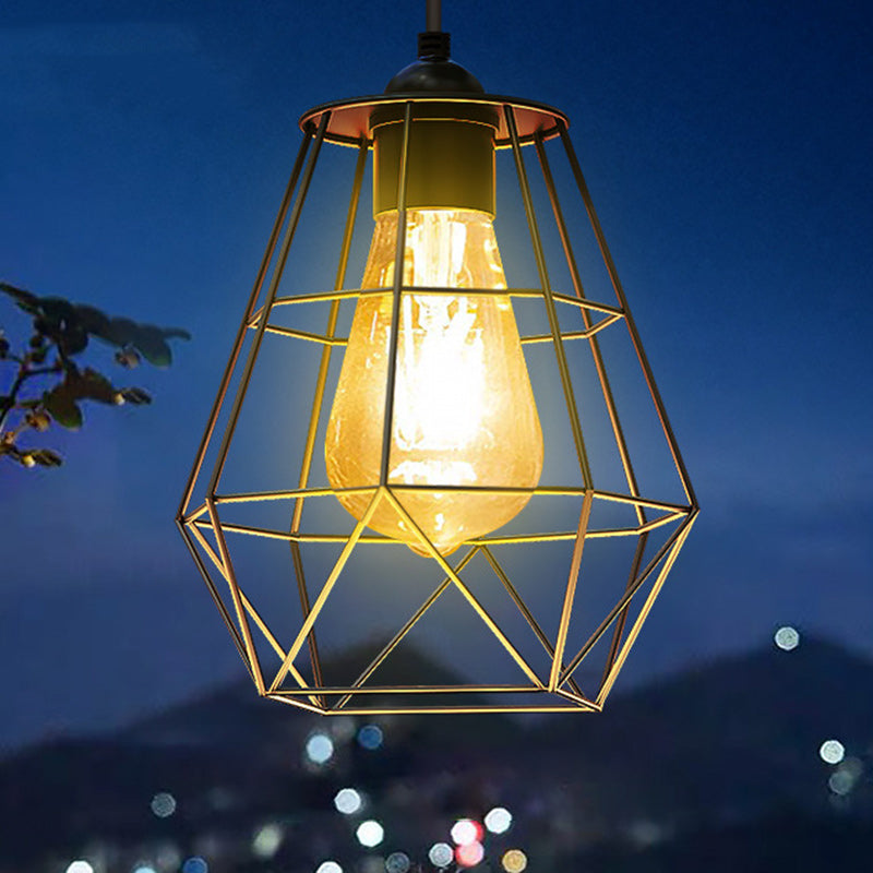 Zeitgenössische industrielle Solar-wasserfeste octagonale Diamantlaterne aus mildem Stahldraht Kunststoff LED Außenpendelleuchte für den Garten | Karnz