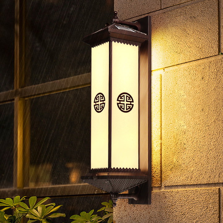 Traditionelle chinesische Solar wasserdichte ABS Aluminium Glas rechteckige Glücks-Reichtum-Muster LED Wandleuchte Lampe für Außenpatio | Karnz